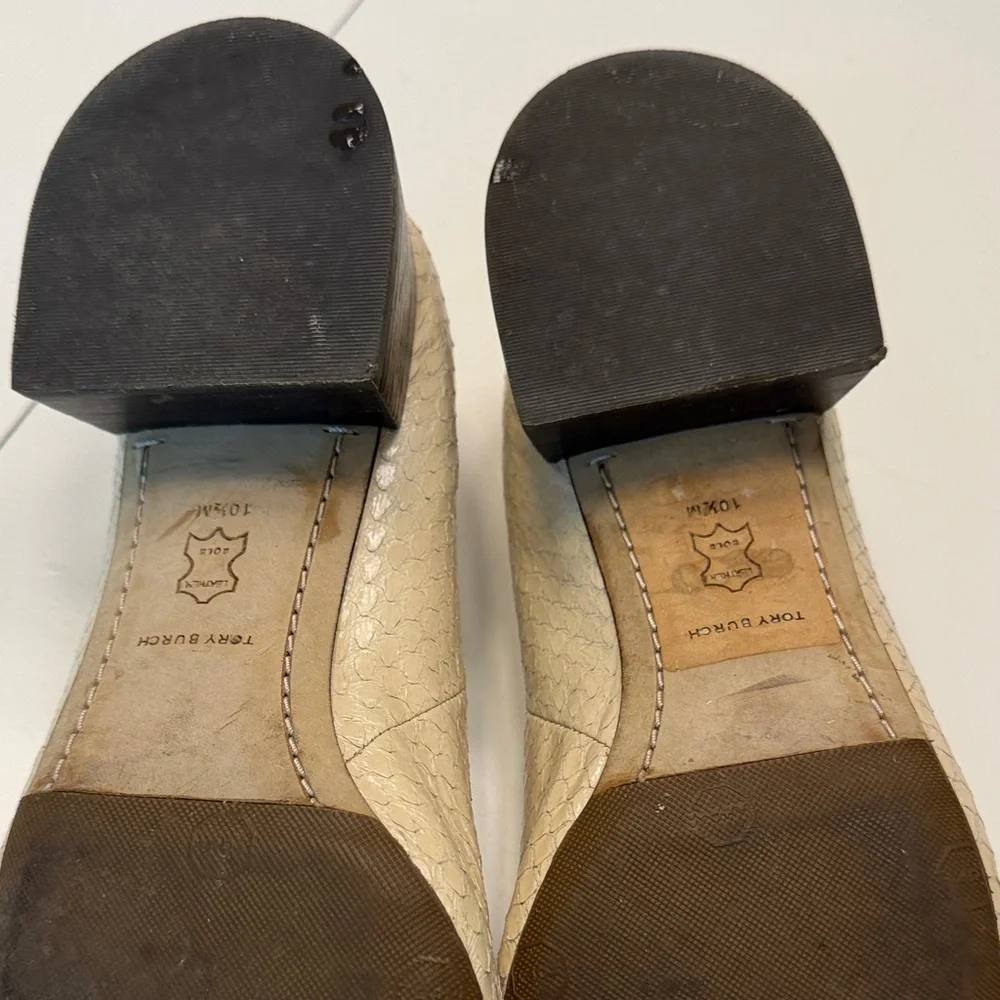 Tory Burch Georgia Pump Croc Embossed Cream size 10.5